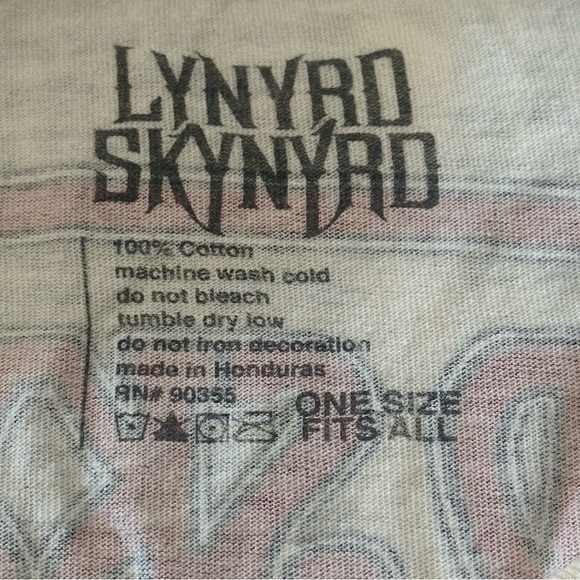 Lynyrd Skynyrd Uni-Sex One Size Eagle Concert Distressed Destroyed Tee T-Shirt - Picture 4 of 6